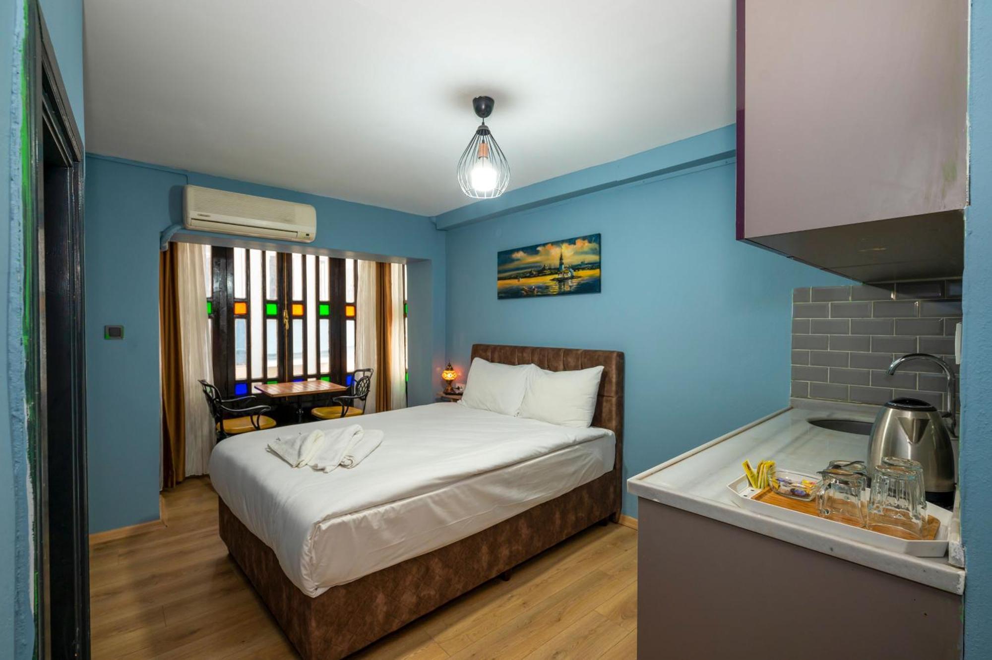 Taksimantiqueotel Otel