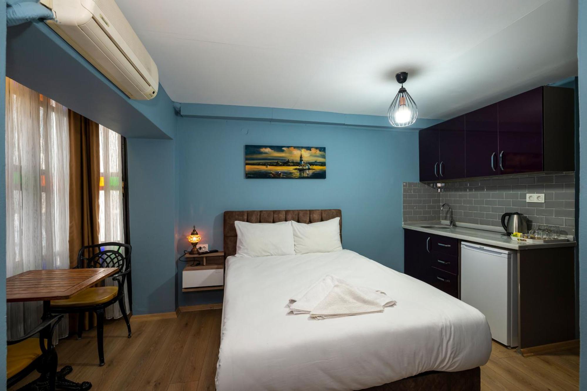 Taksimantiqueotel 2* İstanbul