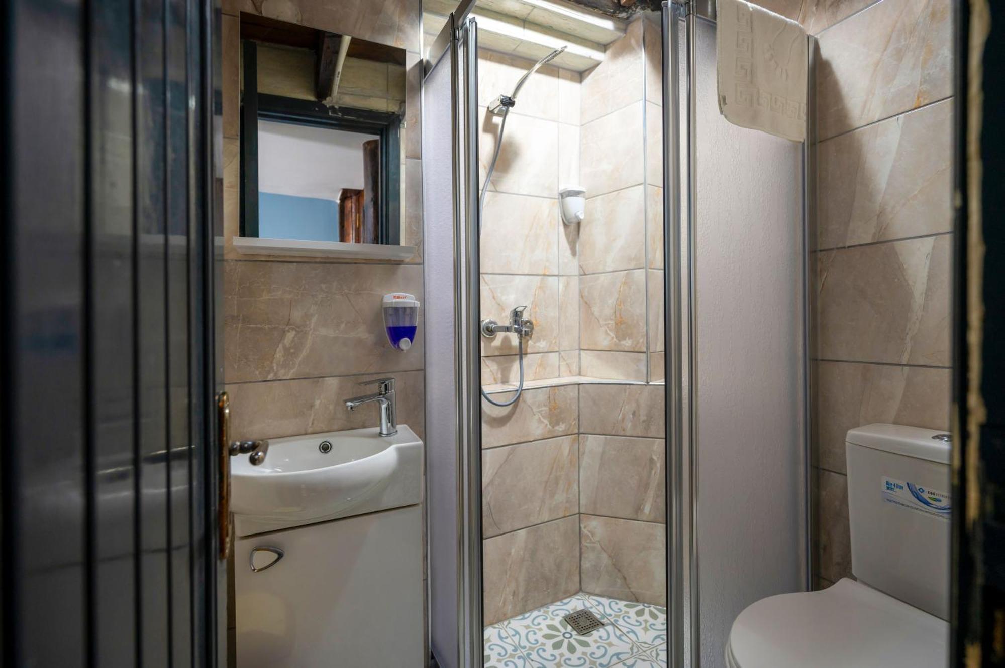 Taksimantiqueotel 2*