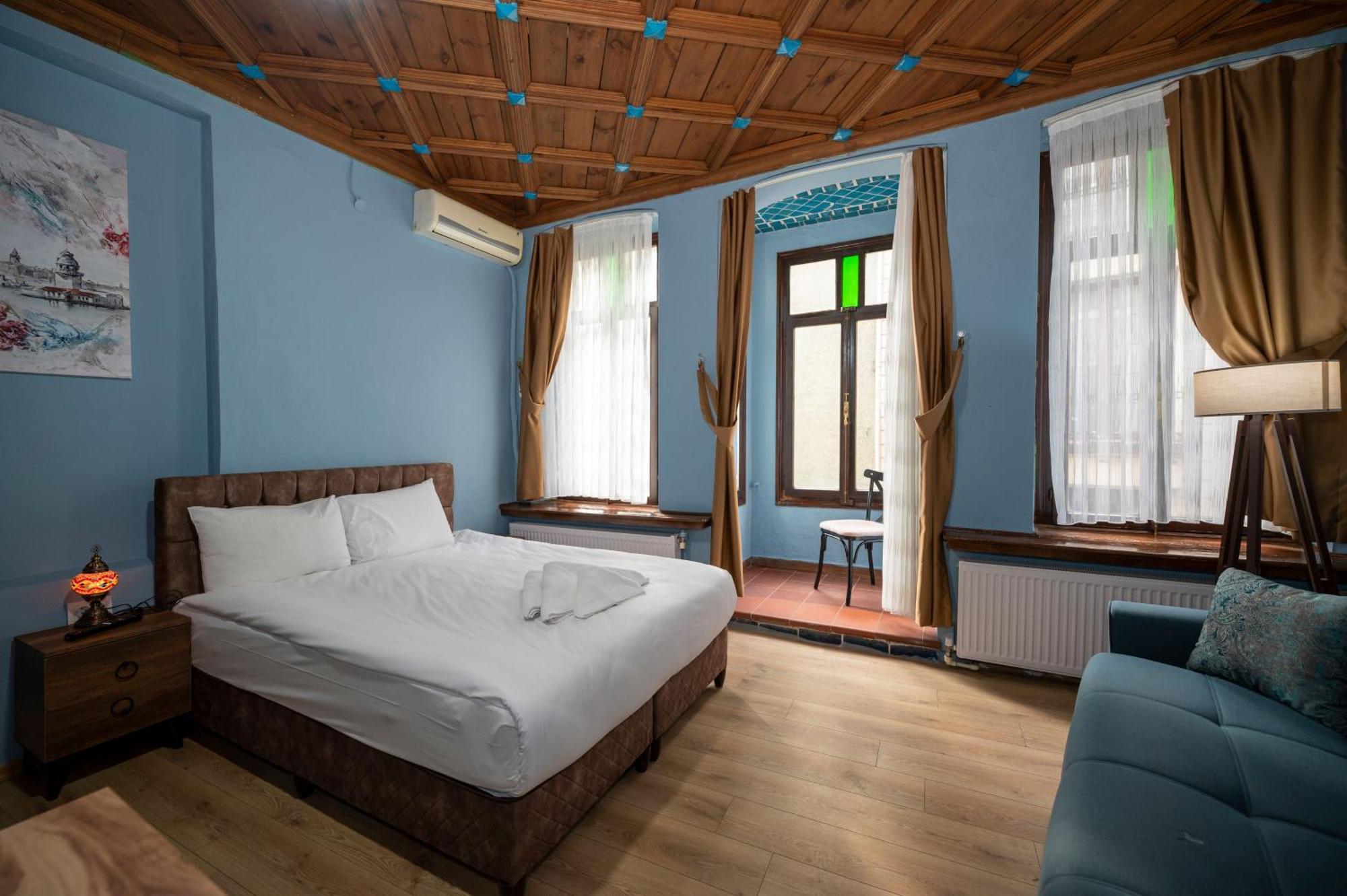 Taksimantiqueotel Hotel