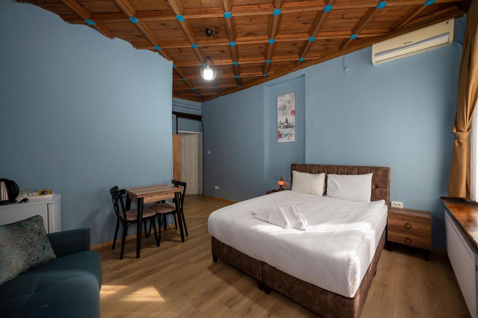 Taksimantiqueotel 2* İstanbul