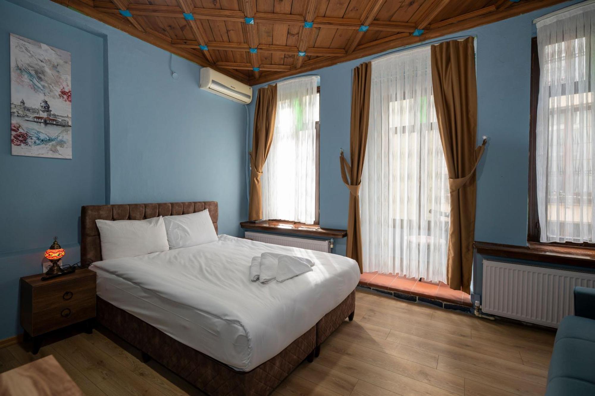 Taksimantiqueotel 2* İstanbul