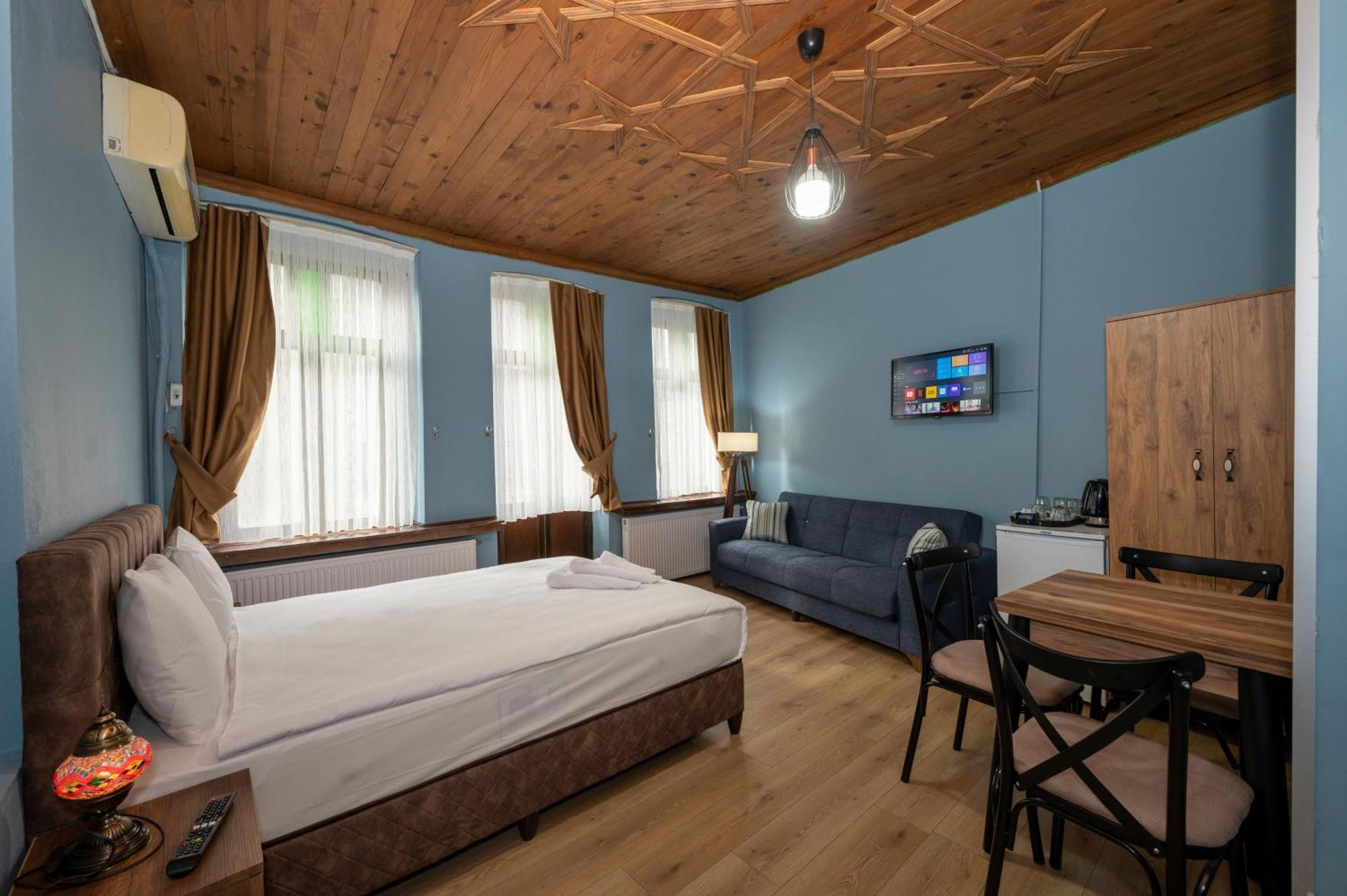 Taksimantiqueotel Hotel