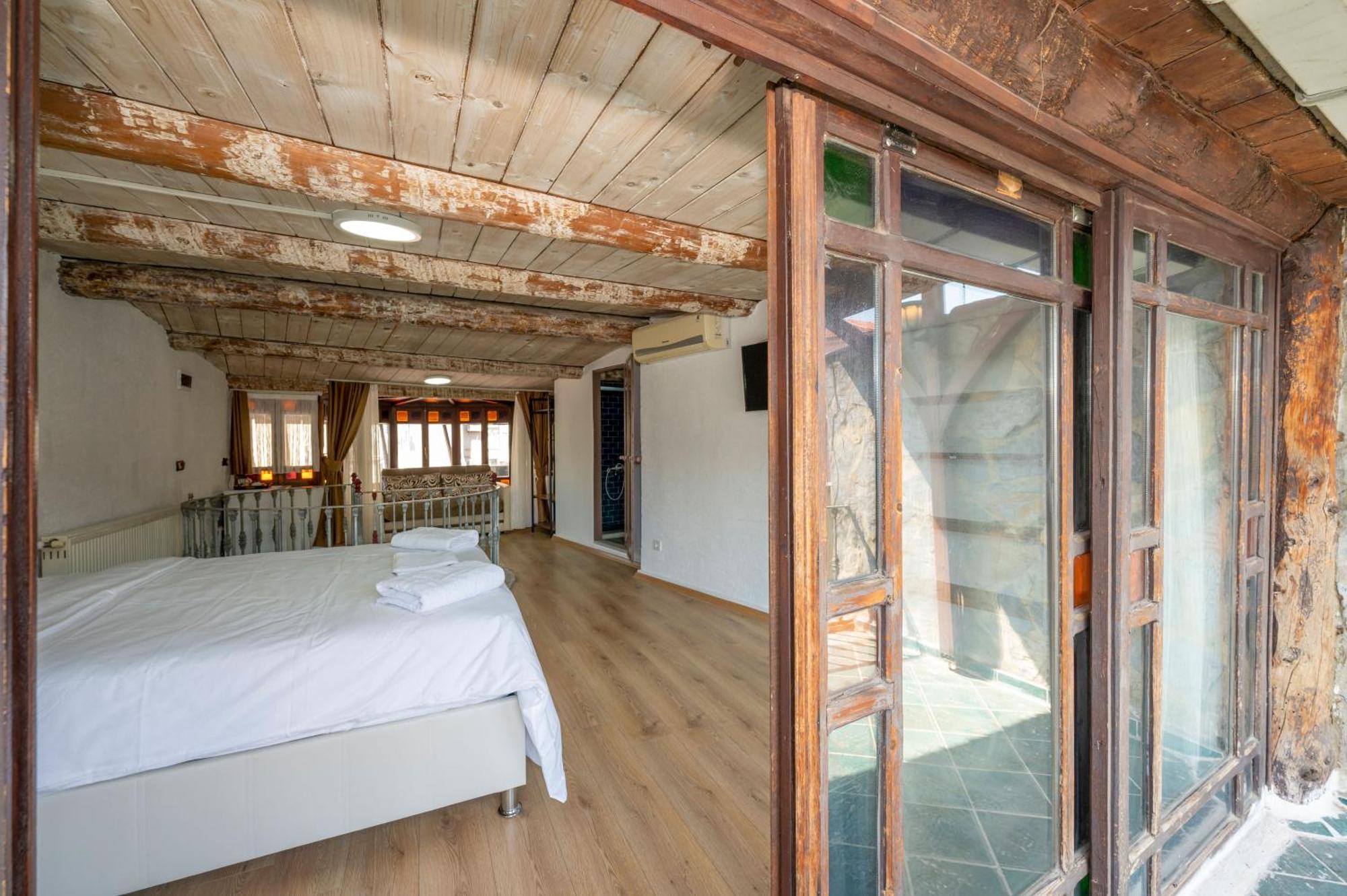 Taksimantiqueotel 2* İstanbul