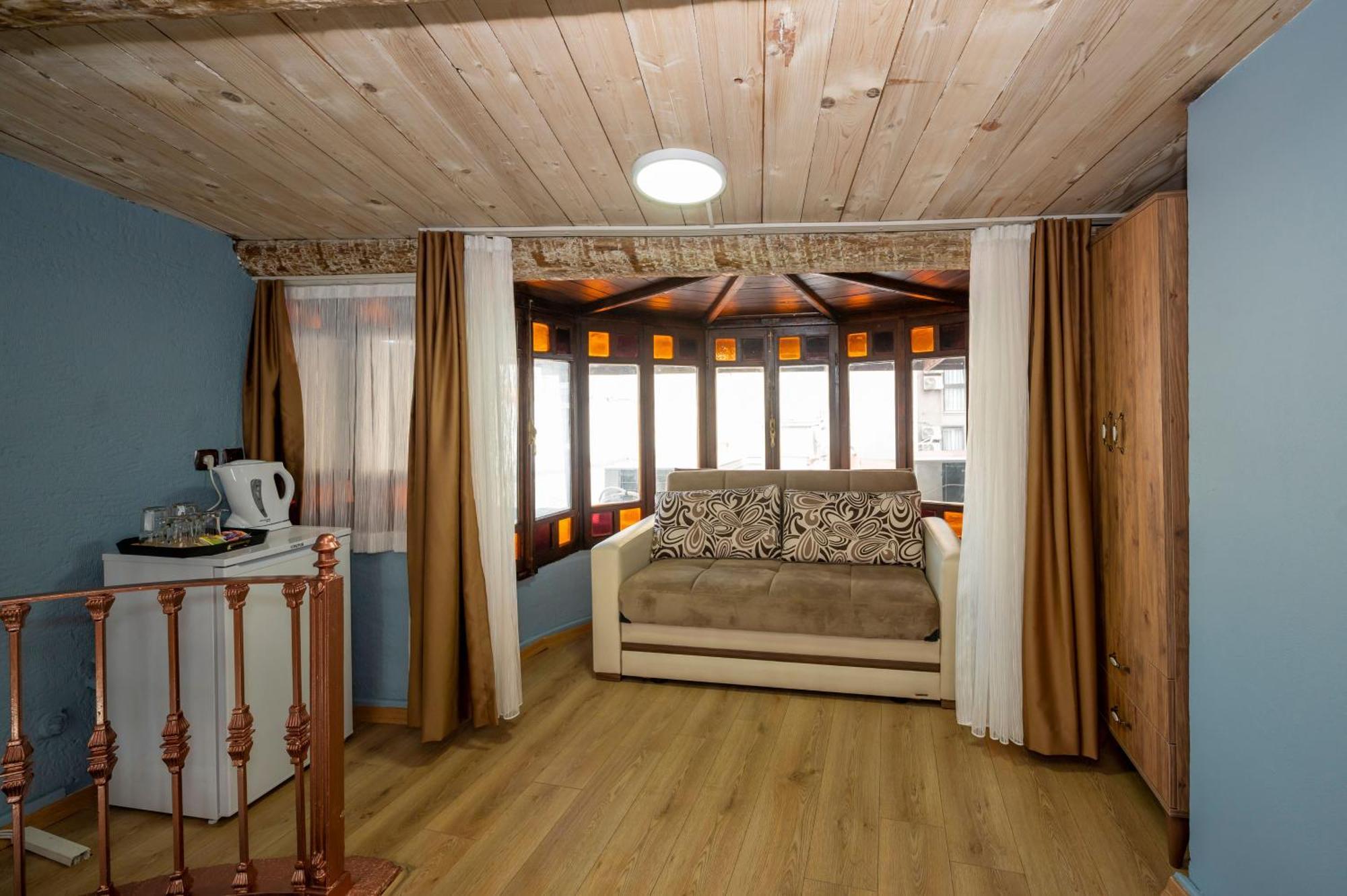 Hotel Taksimantiqueotel Istanbul