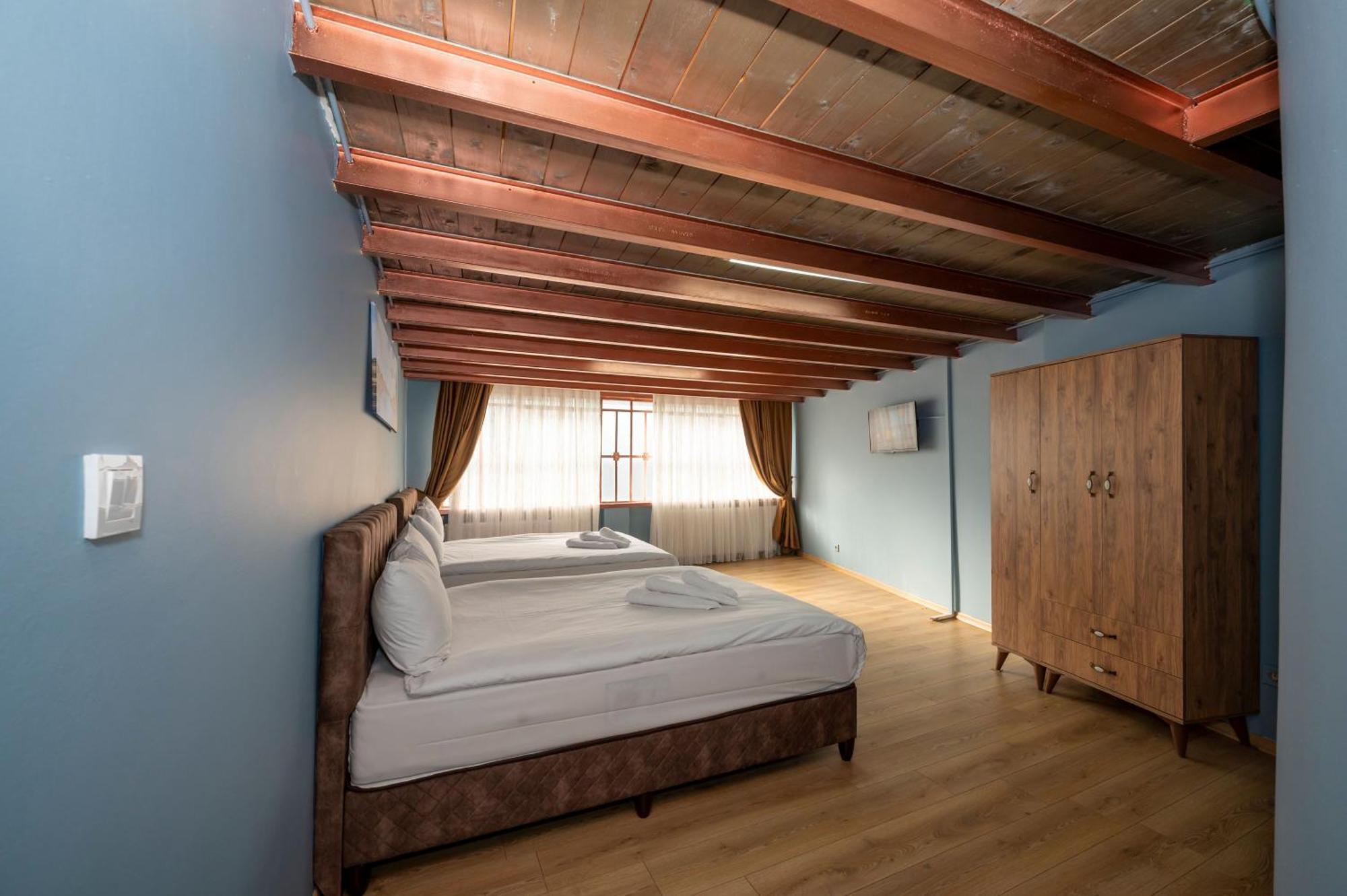 Taksimantiqueotel 2*