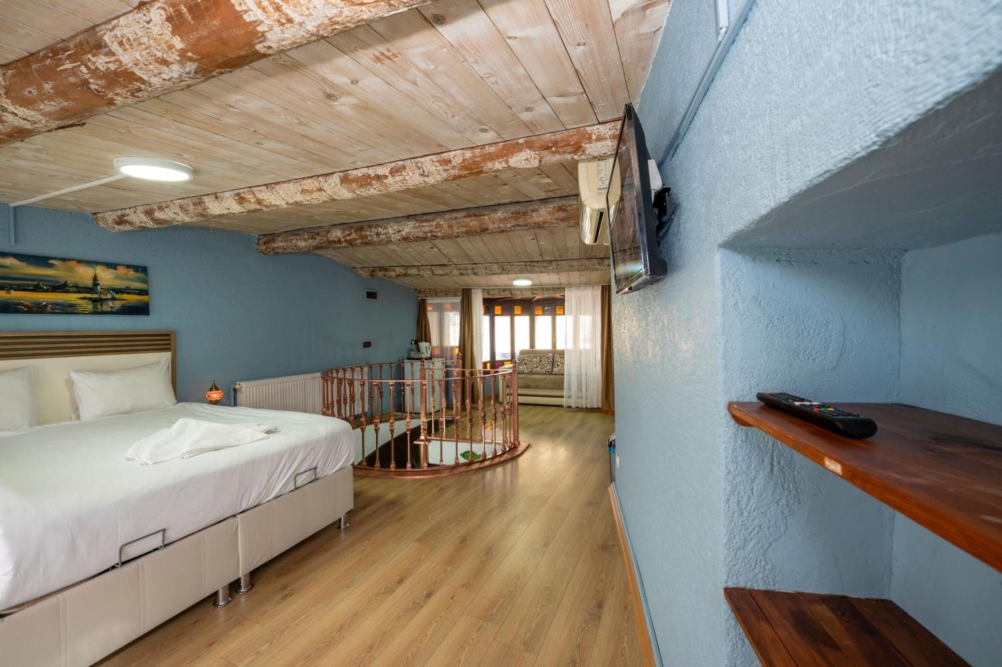 Taksimantiqueotel Hotel
