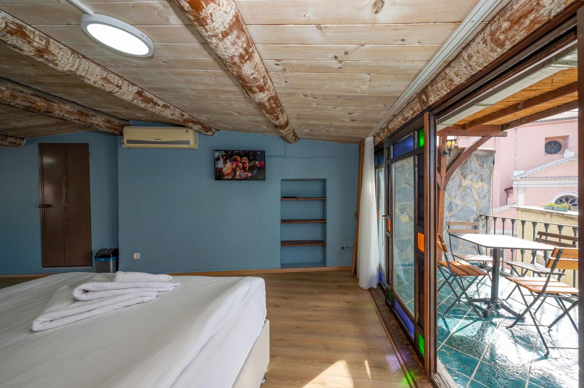Taksimantiqueotel