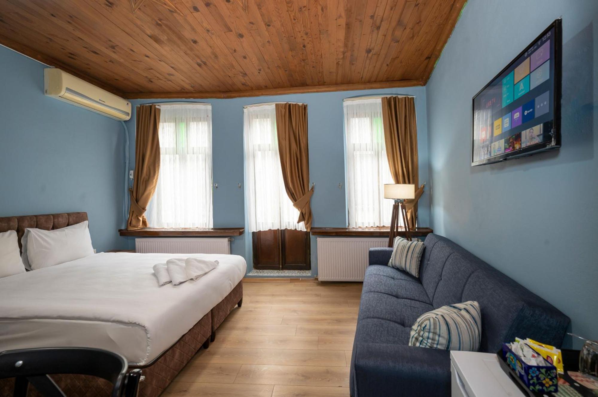 Taksimantiqueotel 2*